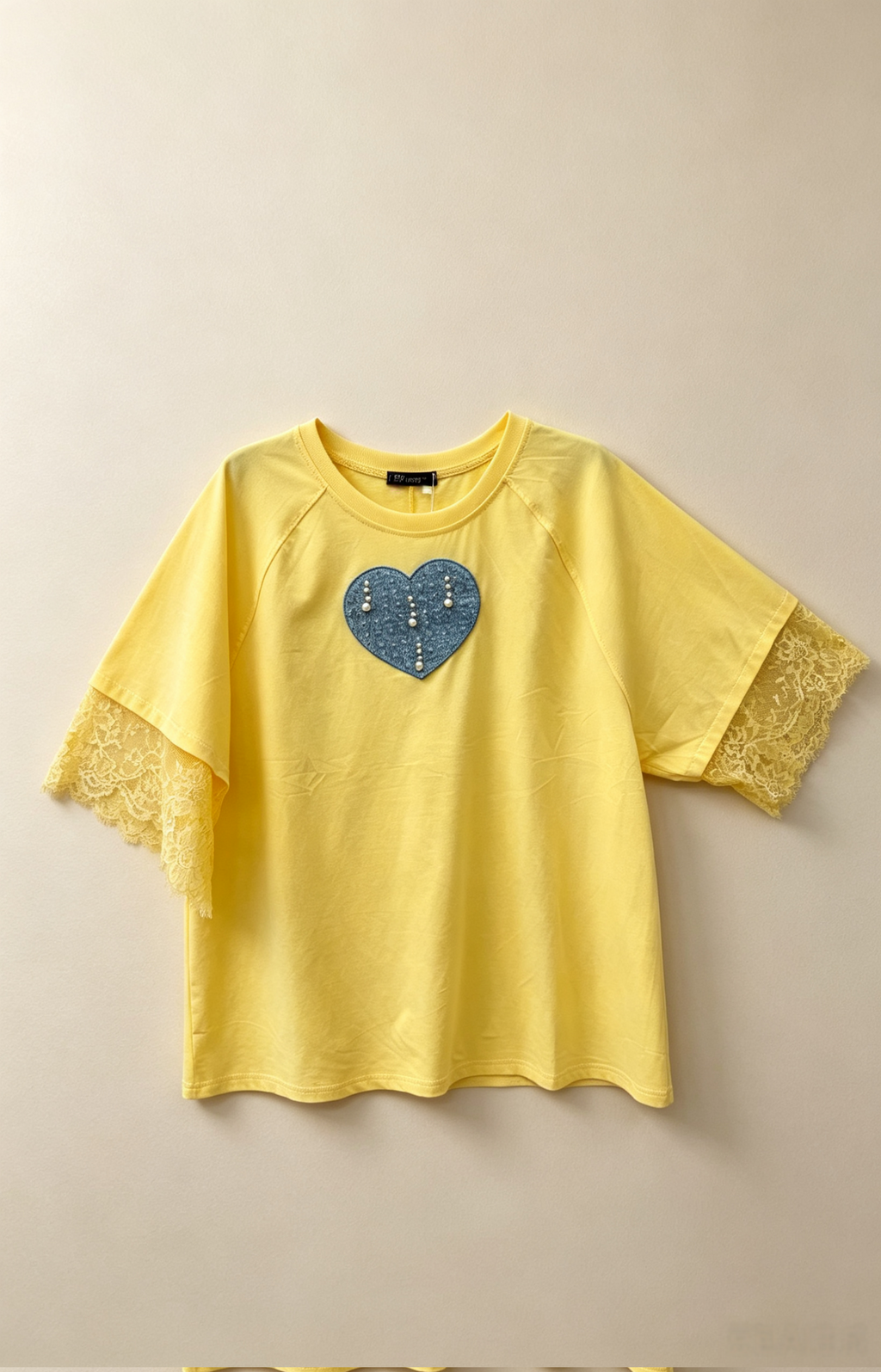 T-Shirt Grande Taille 46-60 pour Femme, Cœur en Jean et Perles, Manches en Dentelle, Multi-couleurs Disponibles, Style Décontracté Élégant H 622