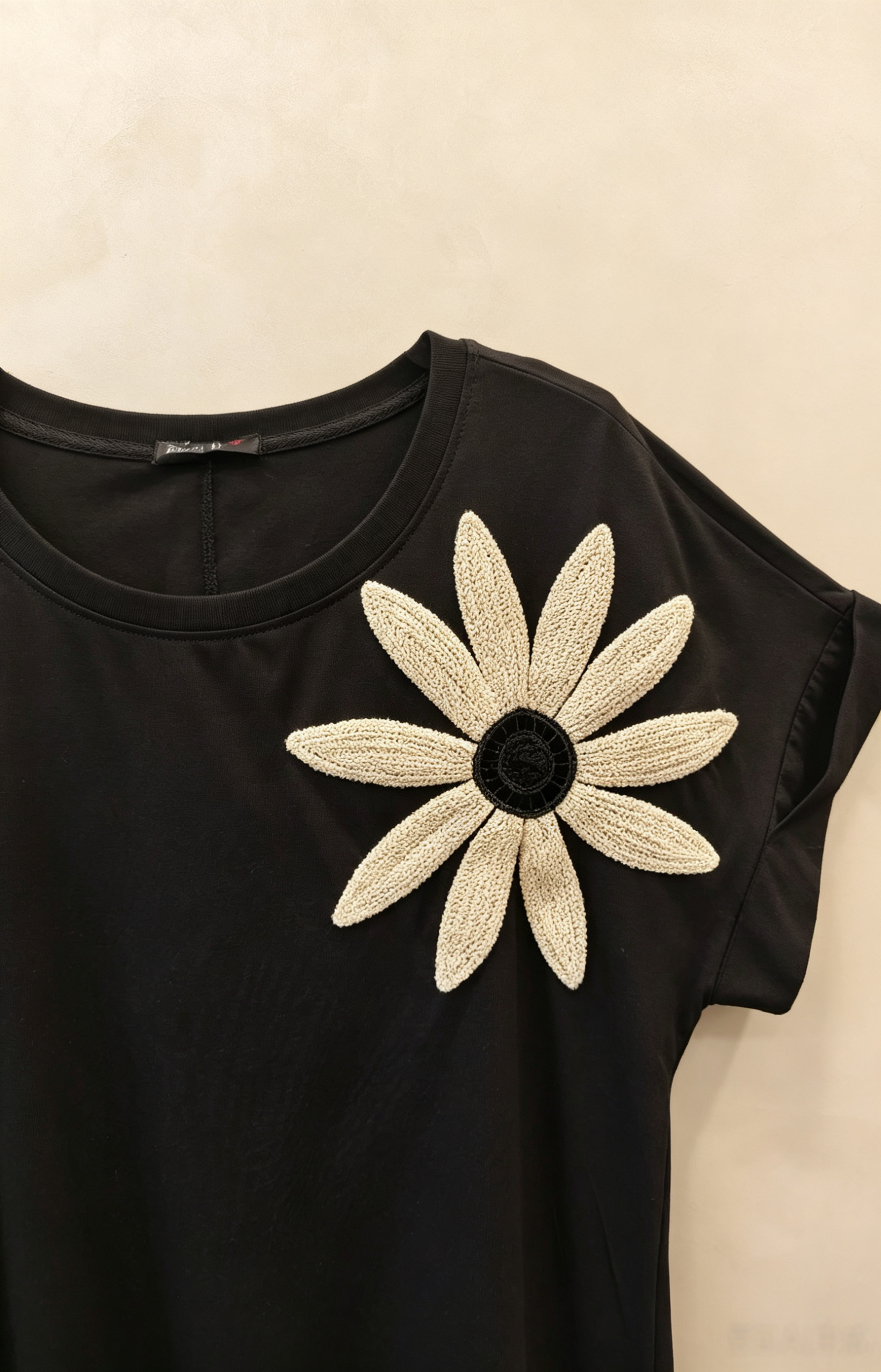 T-shirt Long Grande Taille 46-60 Femme avec Fleur Crochetée Bohème, Plusieurs Couleurs Disponibles H 601