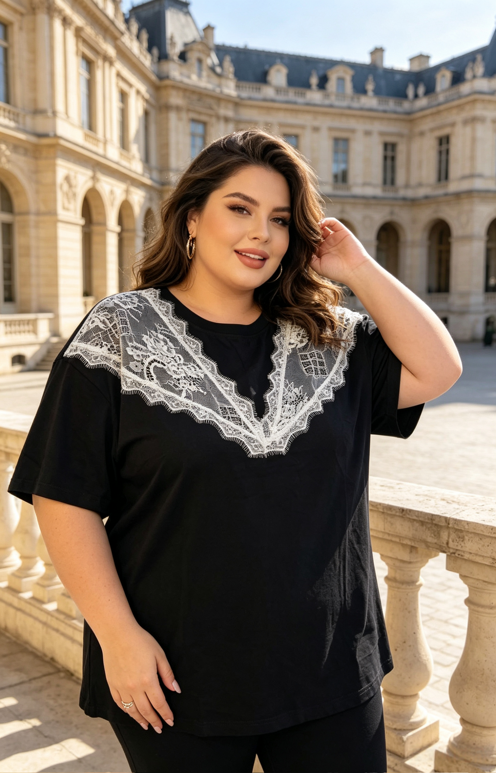 T-Shirt Grande Taille 46-60 Femme avec Dentelle Blanche, Col Rond Manches Courtes, Coupe Minceur, Plusieurs Couleurs Disponibles
 H 38