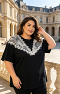 T-Shirt Grande Taille 46-60 Femme avec Dentelle Blanche, Col Rond Manches Courtes, Coupe Minceur, Plusieurs Couleurs Disponibles
 H 38