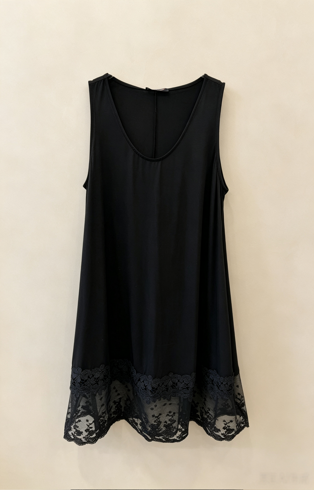 Robe Grande Taille Femme 46-60 | Robe Débardeur avec Dentelle Bas, Noir Disponibles R 606  noir
