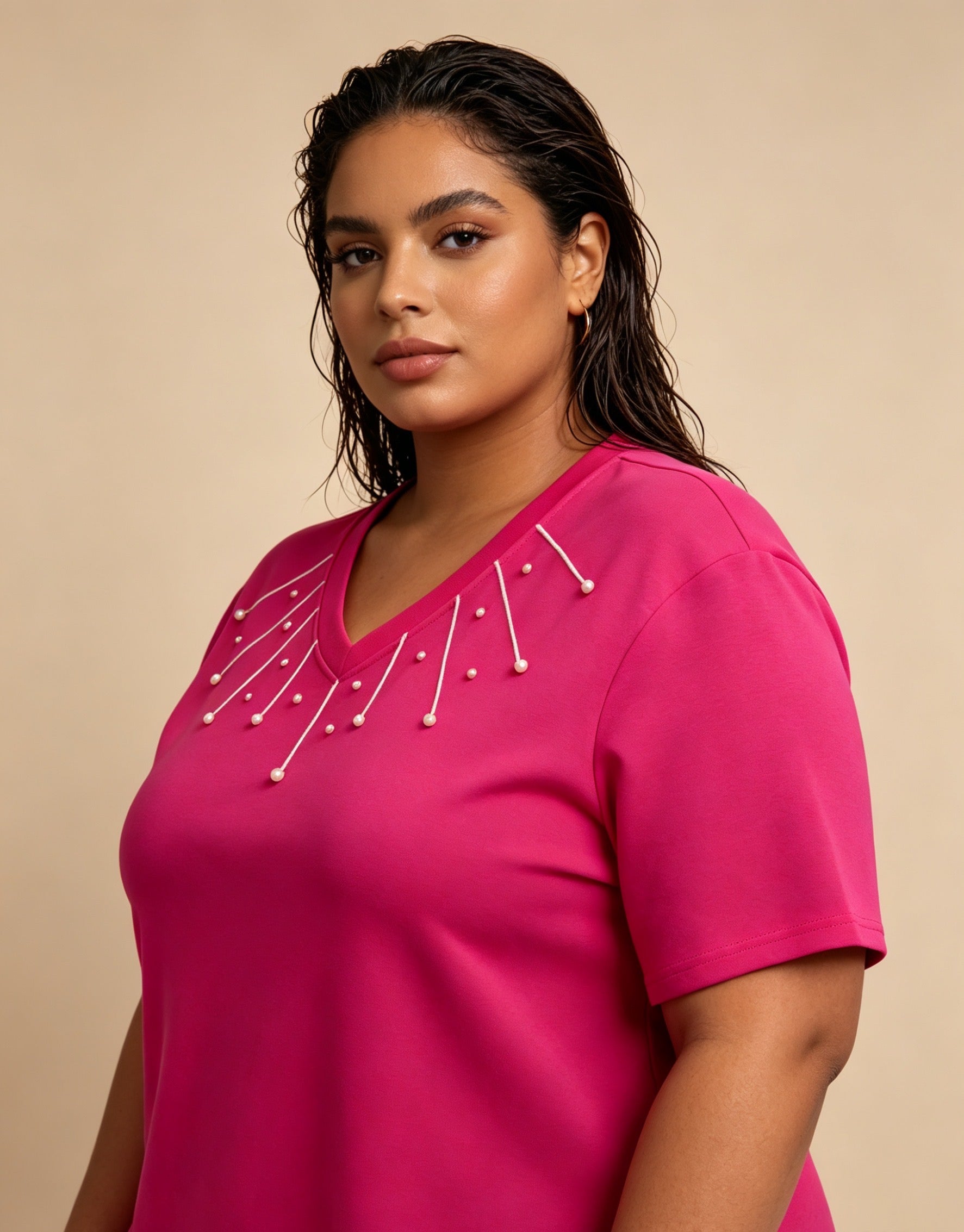 T-Shirt Grande Taille Noir Blanc Marron Clair Rose Fuchsia, Haut Manches Courtes Col V Orné de Perles, Tee-Shirt pour Femme, Blouse Décontractée Chic Été, Top Confortable Grande Taille 46-60 H 25