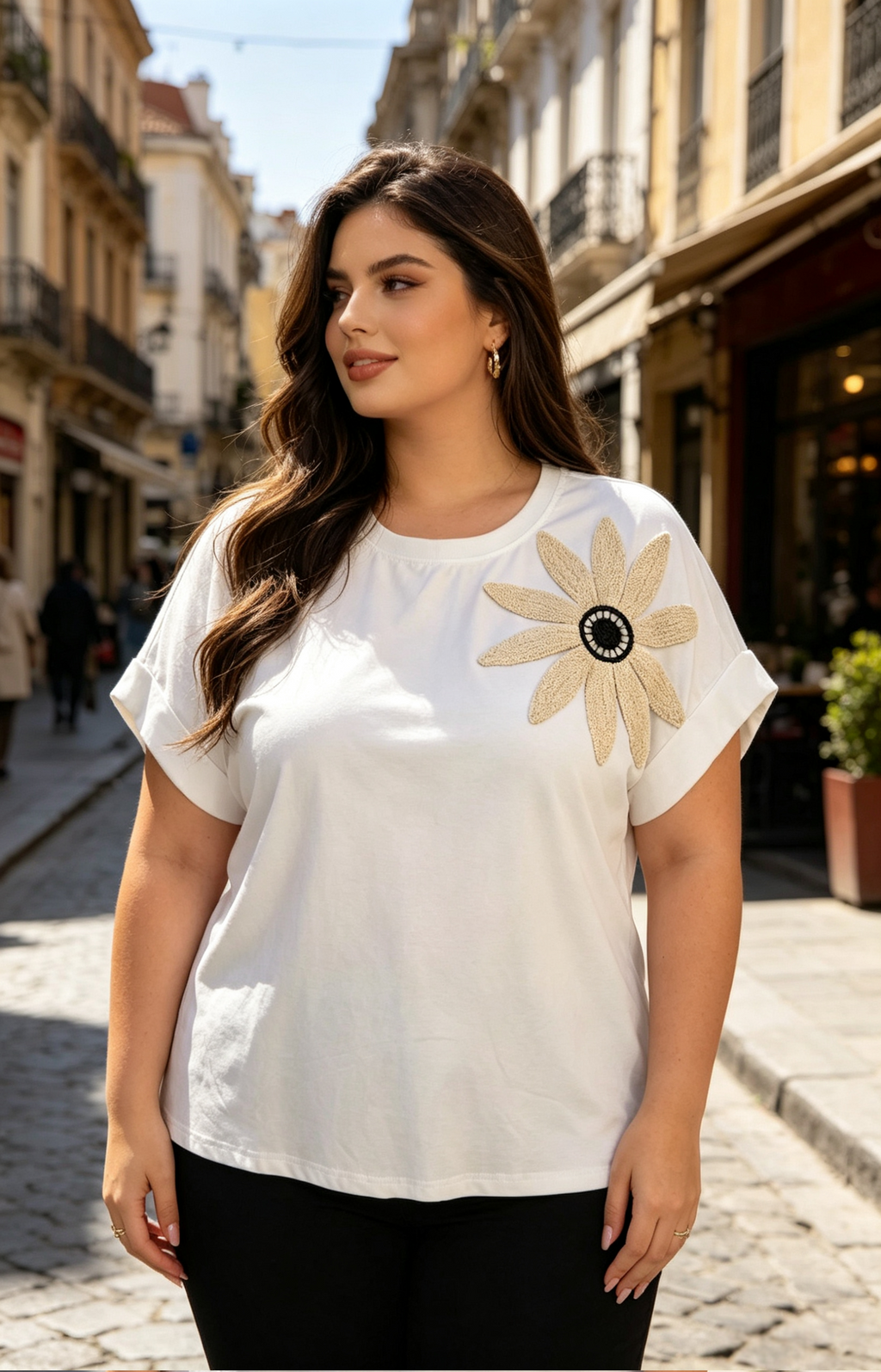 T-shirt Grande Taille 46-60 Femme avec Décor Fleur Crochetée Bohème, Plusieurs Couleurs Disponibles H 37
