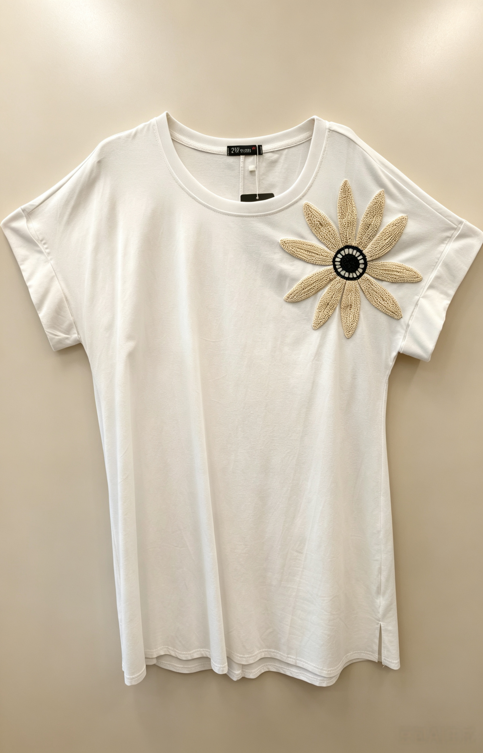 T-shirt Long Grande Taille 46-60 Femme avec Fleur Crochetée Bohème, Plusieurs Couleurs Disponibles H 601