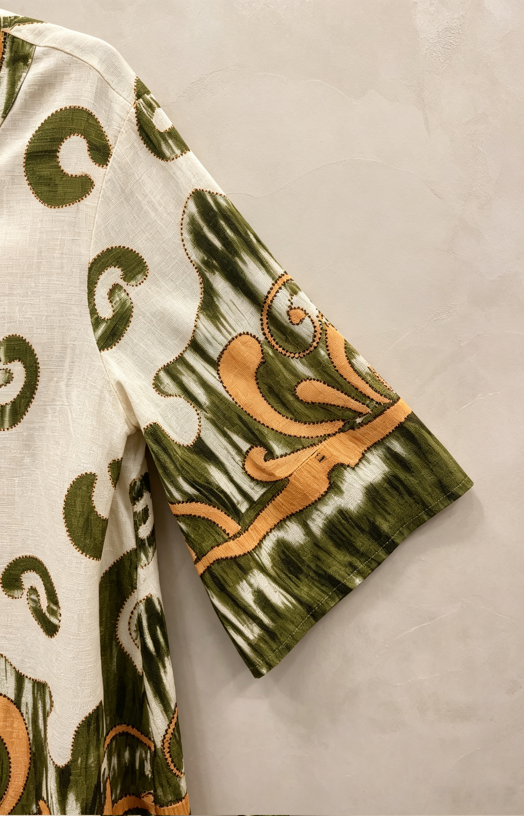 Blouse Grande Taille 46-60 Imprimé Ikat Femme, Tunique V-Neck Lacée Manches Évasées, Minceur et Confortable, Plusieurs Couleurs Disponibles H 27