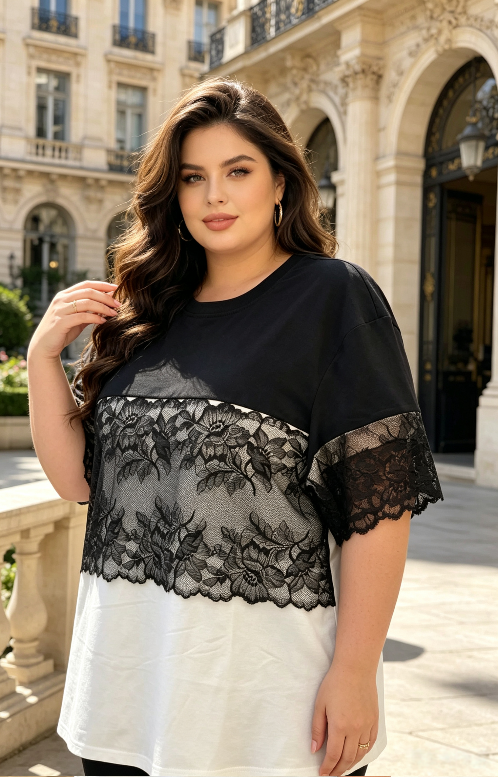 Blouse Grande Taille 46-60 Bicolore Noir et Bleu avec Dentelle Noire Transparente, Manches Courtes, Multicolore Disponible H 610