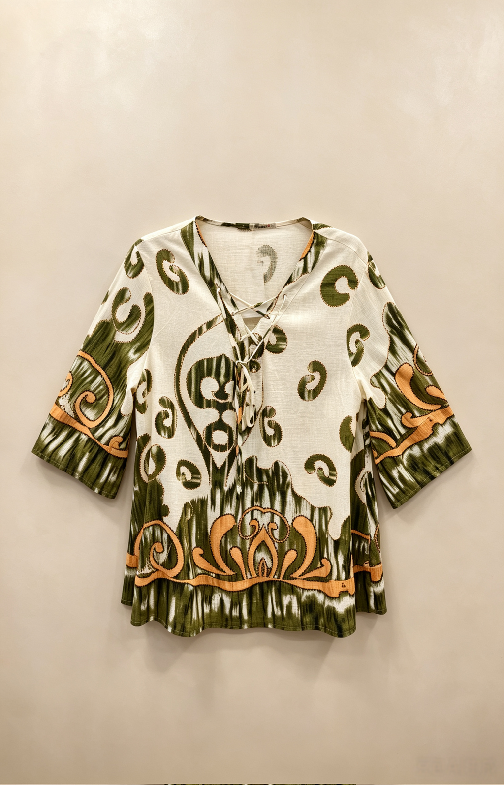 Blouse Grande Taille 46-60 Imprimé Ikat Femme, Tunique V-Neck Lacée Manches Évasées, Minceur et Confortable, Plusieurs Couleurs Disponibles H 27