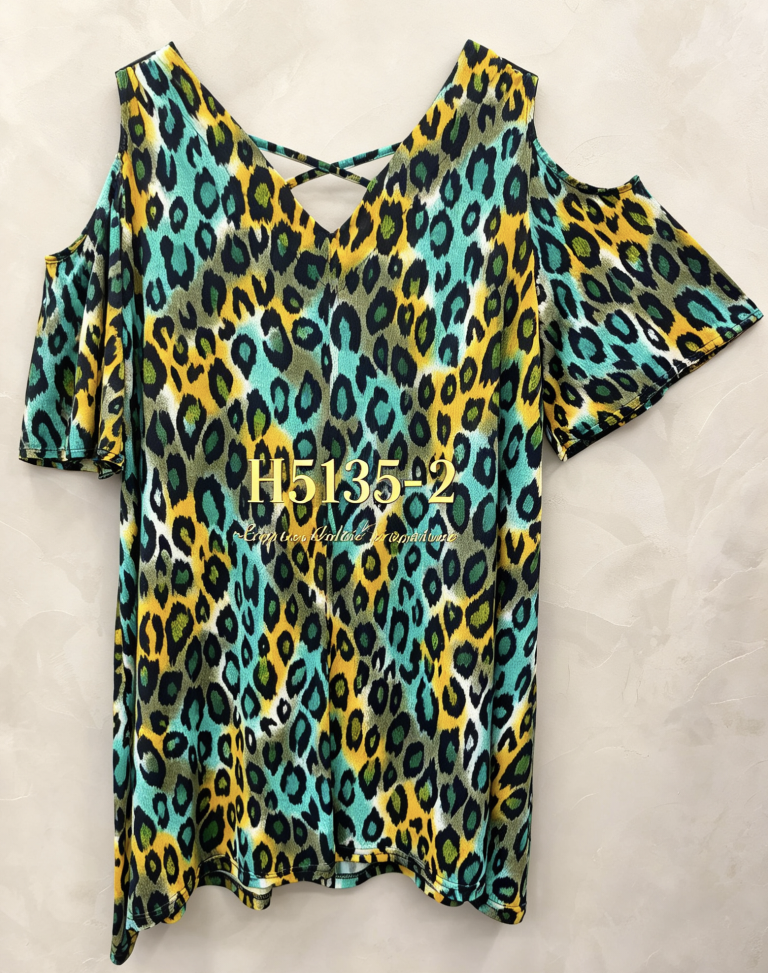 Blouse Grande Taille H5135-2  Imprimé Léopard Multicolore Épaule Dénudée, Tailles 46-60
