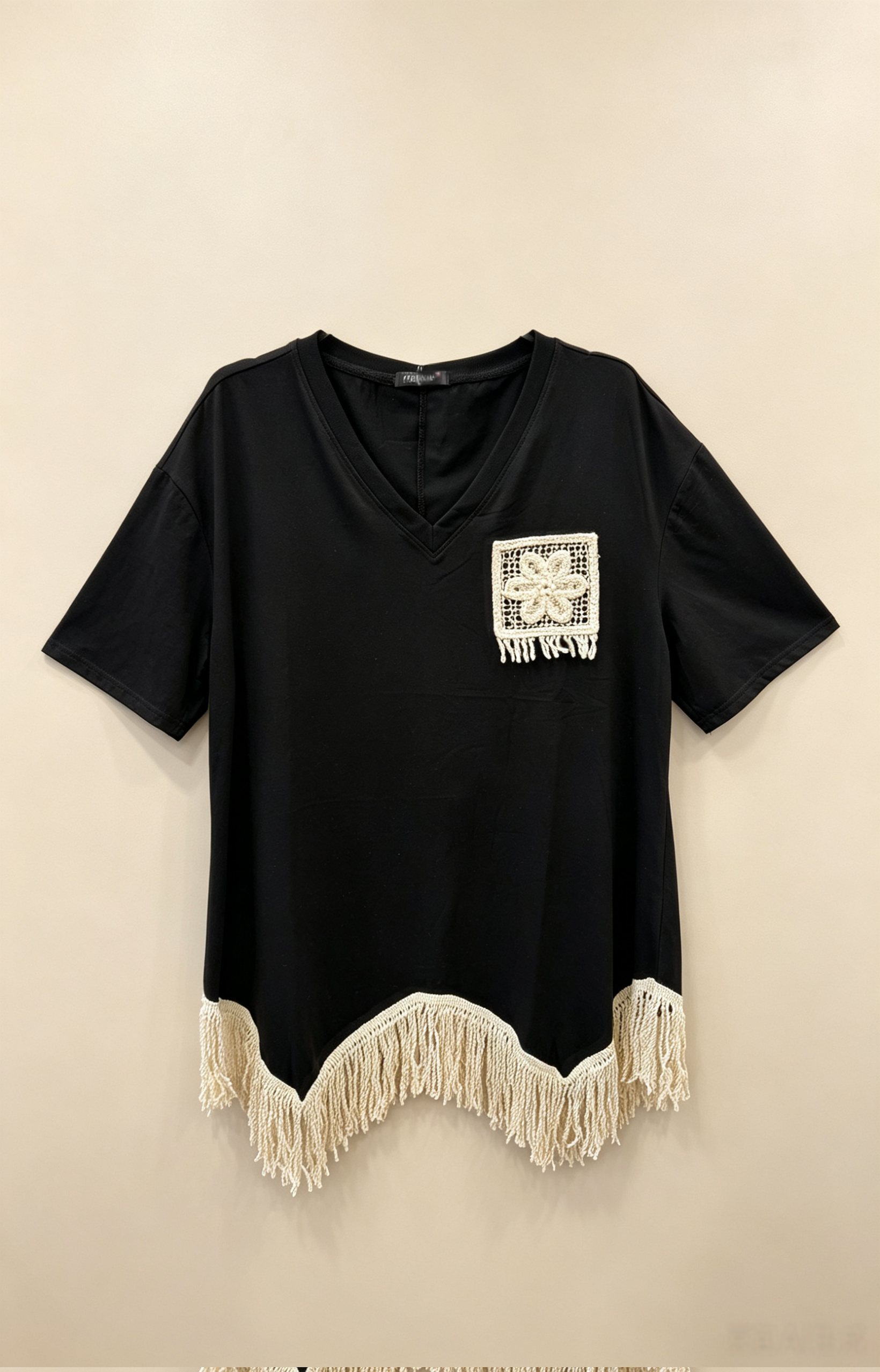 T-shirt Grande Taille 46-60 Femme V Col en V avec Poche Crochetée et Franges, Plusieurs Couleurs Disponibles H 606