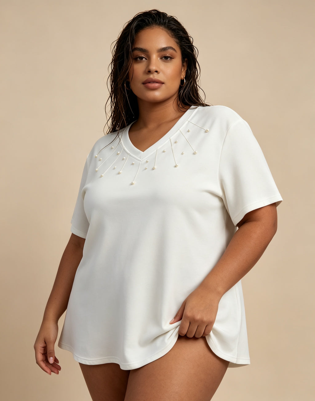 T-Shirt Übergröße Schwarz Weiß Hellbraun Fuchsia, Oberteil mit kurzen Ärmeln und V-Ausschnitt, verziert mit Perlen, Damen-T-Shirt, schicke lässige Sommerbluse, bequemes Top in Übergröße 46-60 2WH25
