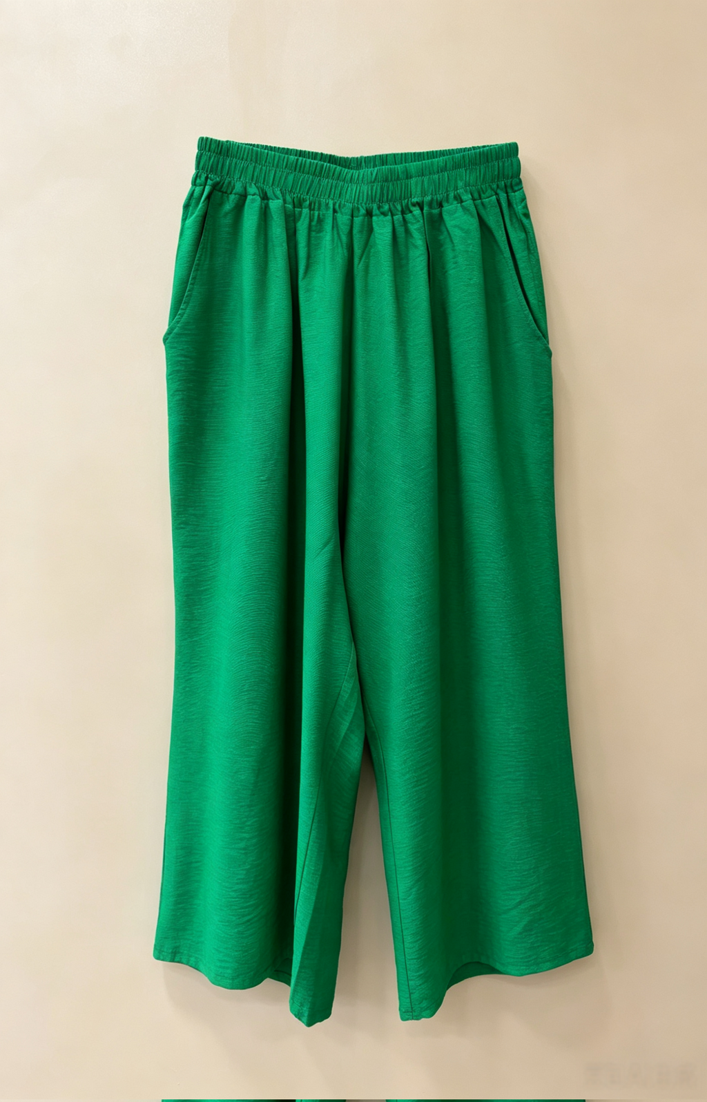 Pantalon 7/8 Grande Taille Femme 46-60 | Culotte Large Beige Fluide, Confortable et Légère, Plusieurs Couleurs Disponibles P 603 UNi