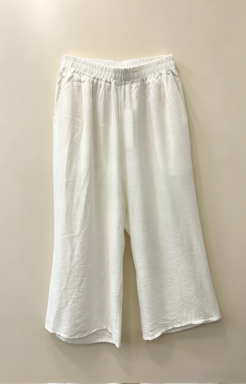 Pantalon 7/8 Grande Taille Femme 46-60 | Culotte Large Beige Fluide, Confortable et Légère, Plusieurs Couleurs Disponibles P 603 UNi