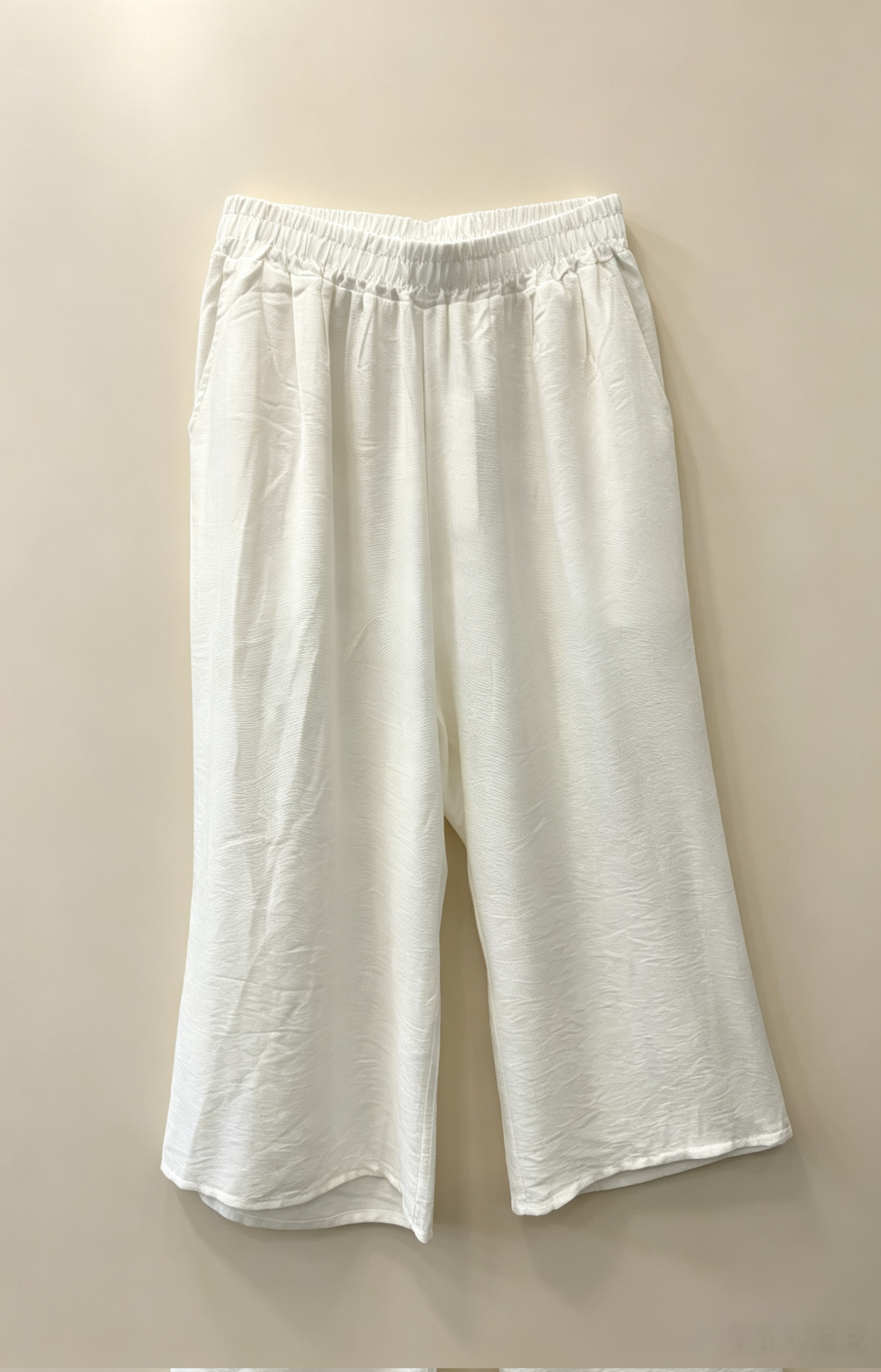 Pantalon 7/8 Grande Taille Femme 46-60 | Culotte Large Beige Fluide, Confortable et Légère, Plusieurs Couleurs Disponibles P 603 UNi