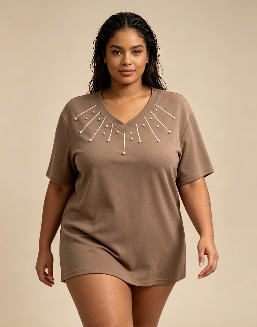 T-Shirt Übergröße Schwarz Weiß Hellbraun Fuchsia, Oberteil mit kurzen Ärmeln und V-Ausschnitt, verziert mit Perlen, Damen-T-Shirt, schicke lässige Sommerbluse, bequemes Top in Übergröße 46-60 2WH25